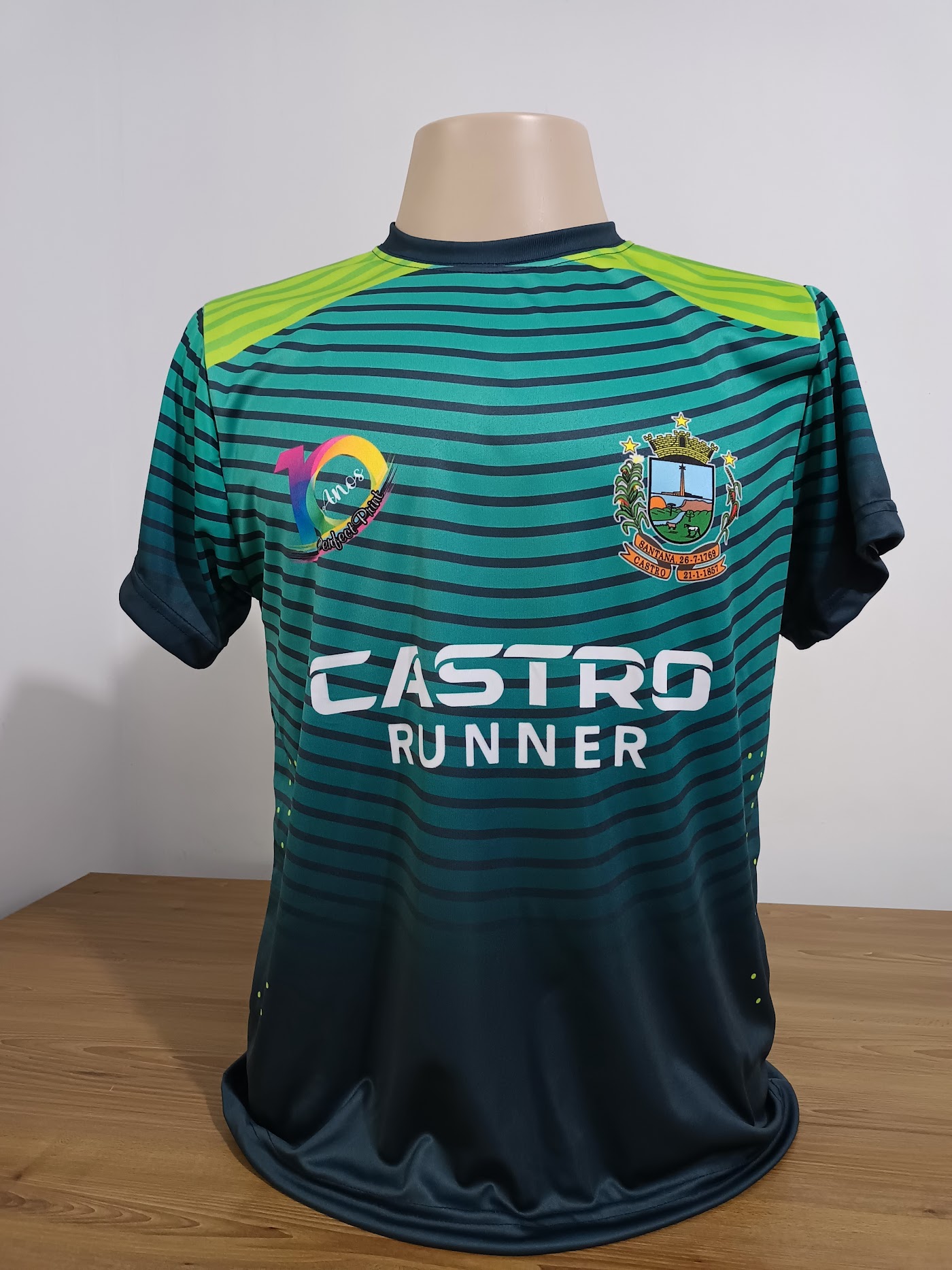 Camiseta dry em sublimação total personalizada para grupo de corrida
