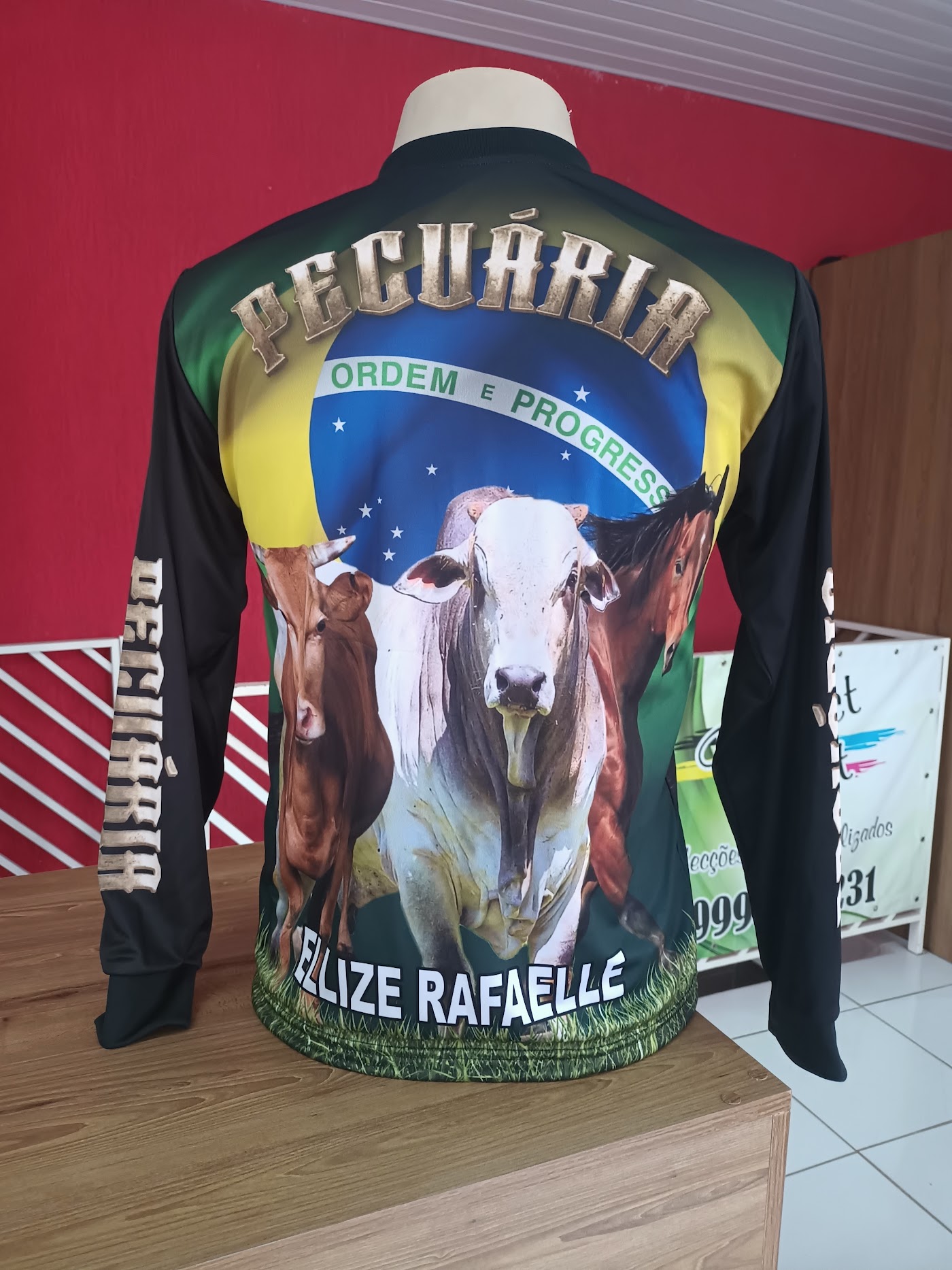 Camisa manga longa personalizada em sublimação total com arte em toda a peça