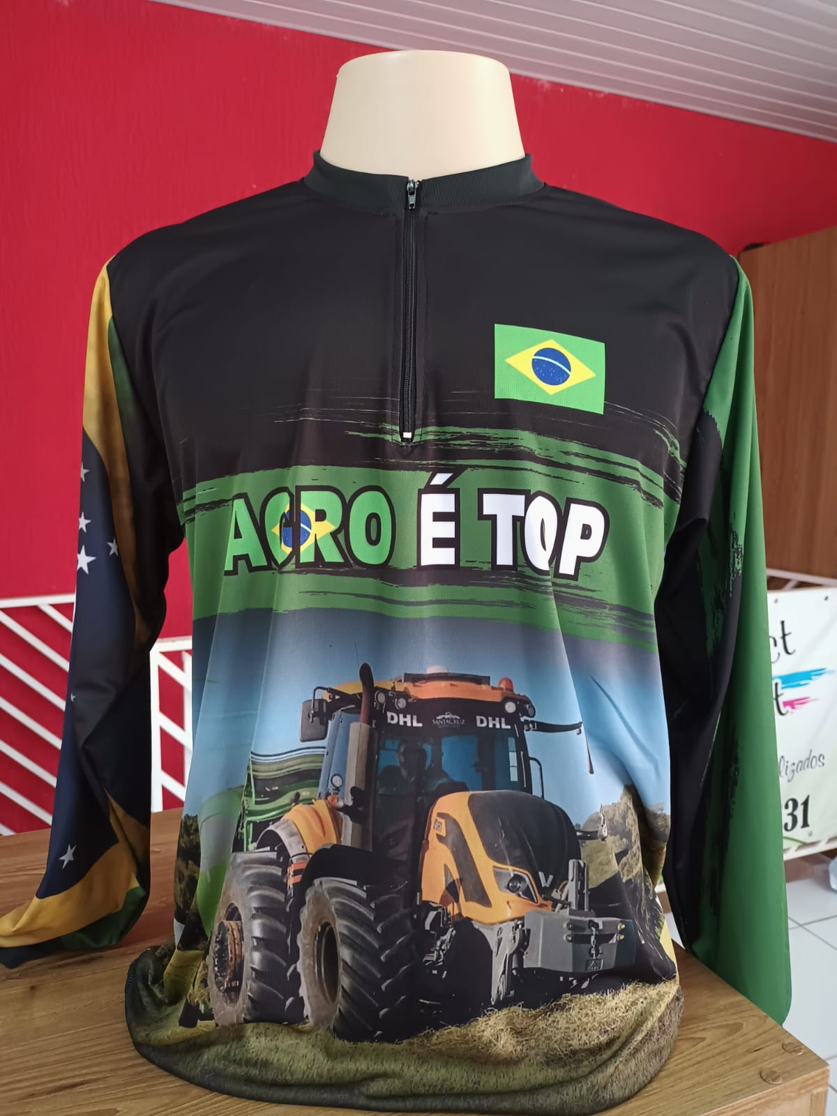 Camisa manga longa personalizada com gola em zíper e sublimação total